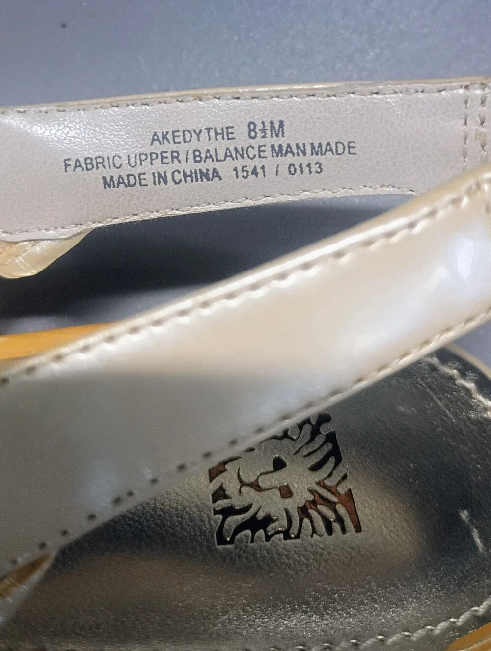 Anne Klein Ivory Lace Peep-Toe Slingback Heels with Bow Detail Size 8.5